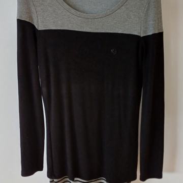 Armani Jeans pulover št. 40