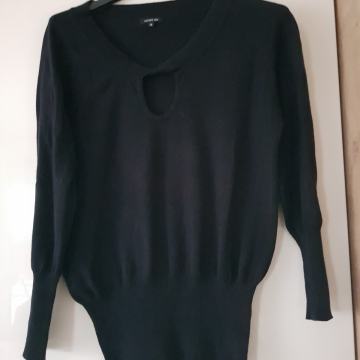 CAROLINE BISS ČRN PULOVER 36/38