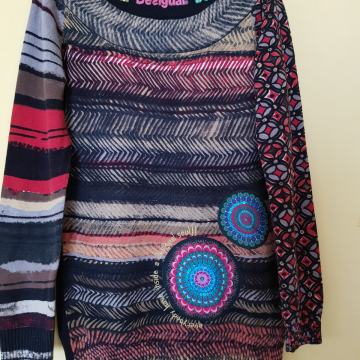 DESIGUAL NOV ČRNO PISAN BOMBAŽNI PULOVER M