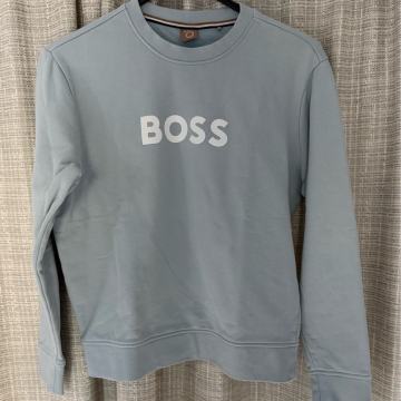 Hugo Boss baby blue pulover