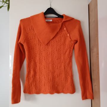 KONE NOV ORANŽEN MOHER PULOVER 38/40