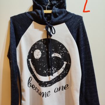 Prodam ženske puloverje- vsak 10 eur