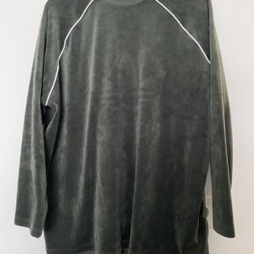 pulover hoodie Adidas