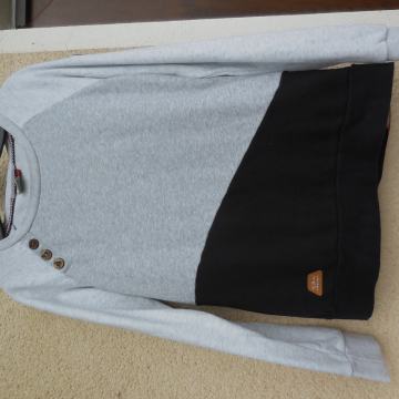 ROGWEAR SIVO ČRN PULOVER S