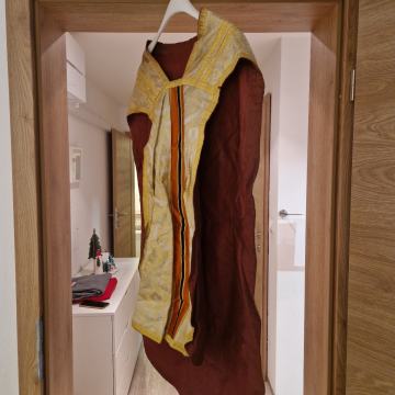 Duhovniško oblačilo, mašni plašč