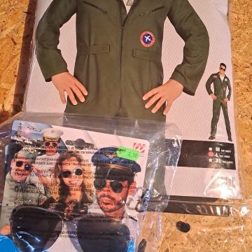 pustni kostum pilot