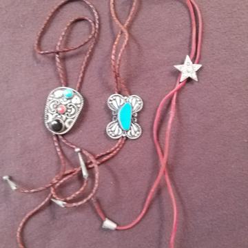 Dodatki za kavbojca NOVI