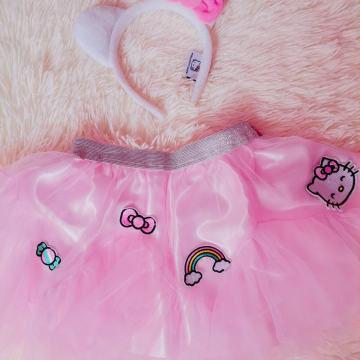 KOSTUM HELLO KITTY