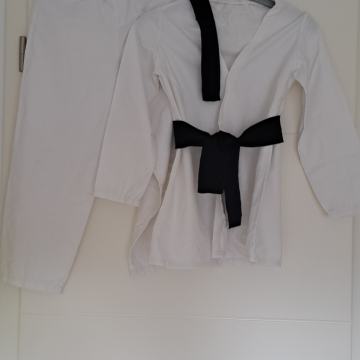 Prodam kostum karateist