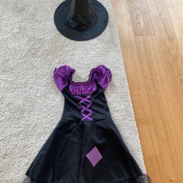 Prodam pustno obleko: čarovnica za 5-6 letnike