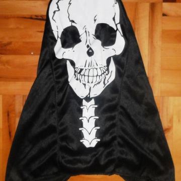 pustna kapa smrtko okostnjak