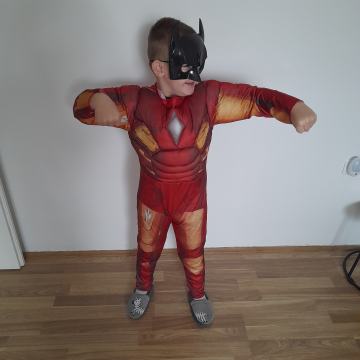 pustni kostum SUPER JUNAK