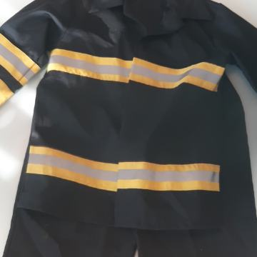 pustni kostum gasilec