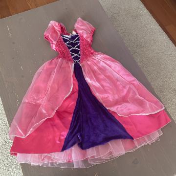 PUSTNI KOSTUM PRINCESA