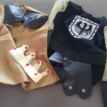 Pustno oblačilo, kostum KRALJ/ GROF/ PRINC, št. 6-8 let-NOVO!