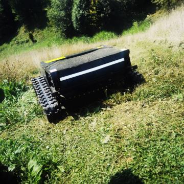 ID-Tech Daljinsko vodena kosilnica Cyber 800