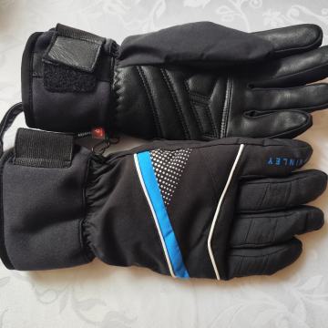 NOVE nikoli nošene za samo 40€