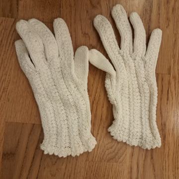 Rokavice za princeske :) naprodaj 1 par