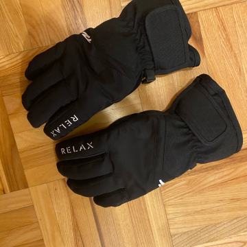 Smučarske rokavice, nošene 1x, vel 6 do 8 let