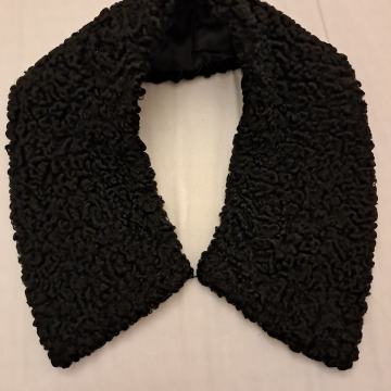 Astrahan ovratnik vintage