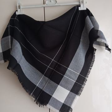 NOVA ČRNO BELA BOMBAŽNA RUTA