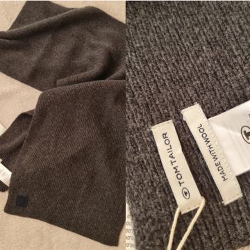 m.dodatek ○šal TOM TAILOR ○eleganten ○enobarven ●nov (z etiketo)