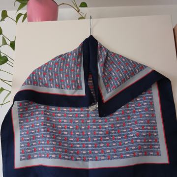 MODRO RDEČA RUTA/ŠAL