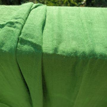 Nov zelen indijski šal iz viskoze