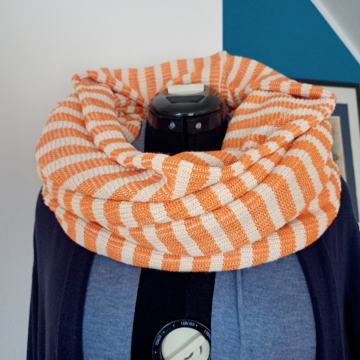 Oranžno krem cevast šal