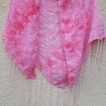 ROZA TRIKOTNA RUTA Z RESAMI