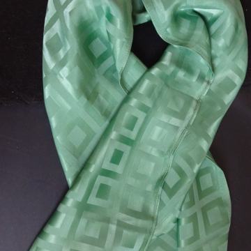 Zelen šal 130 x 29 cm