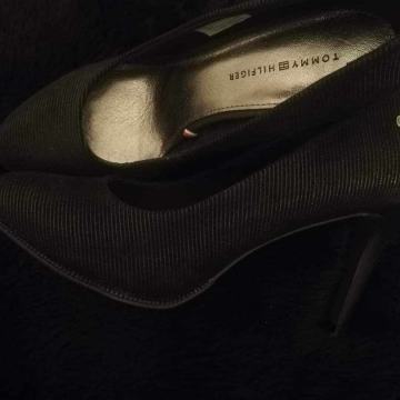 Elegantne petke Tommy Hilfiger