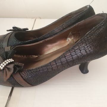 Elegantne salonarje rjave barve 3t. 37 prodam