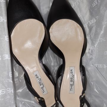 Nizki salonarji The Seller iz Emporium-a naprodaj, 37