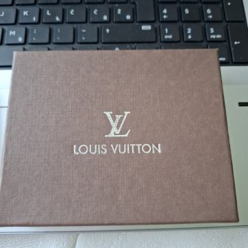 Škatlica Louis Vuitton LV