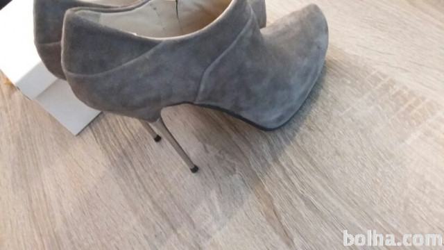 NOVI visoki gležnarji Max Mara usnje velikost 39