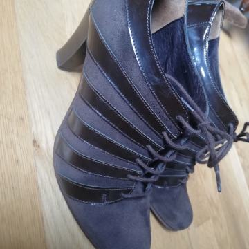 rjavi salonarji Peter Kozina