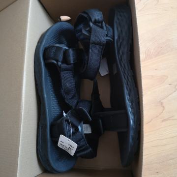 Jack Wolfskin novi moški črni sandali, št. 44