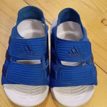 Adidas sandali št. 21