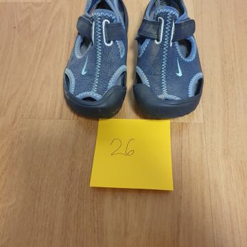 Čevlji za vodo Nike 26