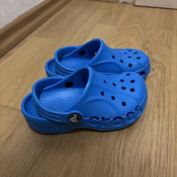 Crocs sandali 25-26