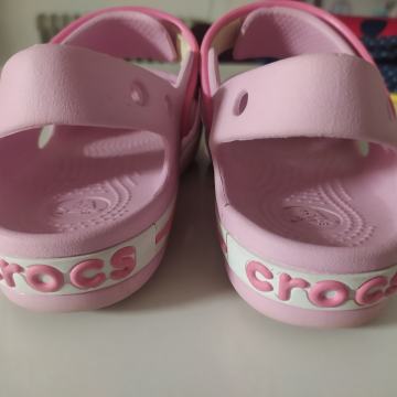 CROCS SANDALI ROZA C 13 KOT NOVI