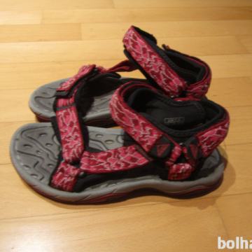 DEKLIŠKI SANDALI št.36