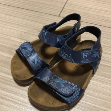 Fantovski sandali št. 29