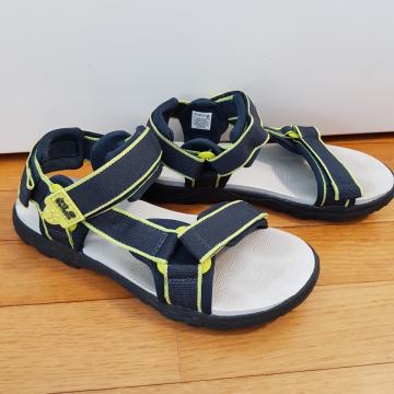 Jack Wolfskin sandali temno modri malo rabljeni 34