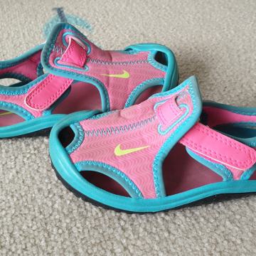 NIKE SANDALI 23,5 roza