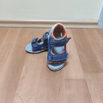 Otroški sandali- št 21