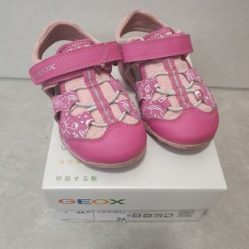 Pohodni roza sandali Geox 24