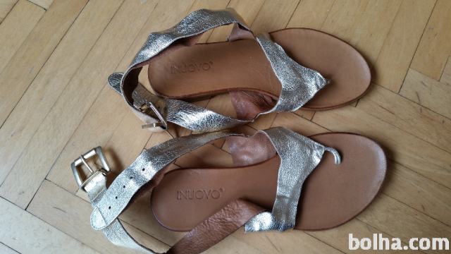 Prodam dekliške sandale št.36