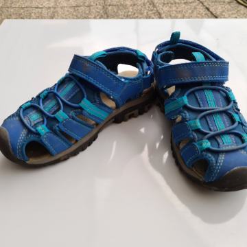 Sandali 27